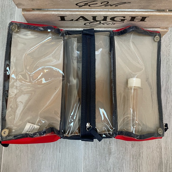 💥HP💥 NWOT Kenneth Cole Reaction Travel Toiletry Bag - Picture 7 of 9